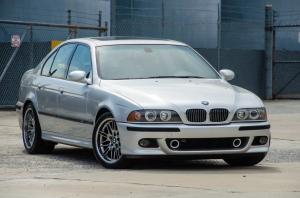 BMW M5 2003 года 